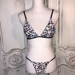 ZAFUL NWOT Animal Print String Bikini in Blues, Pinks, and Black Size 4